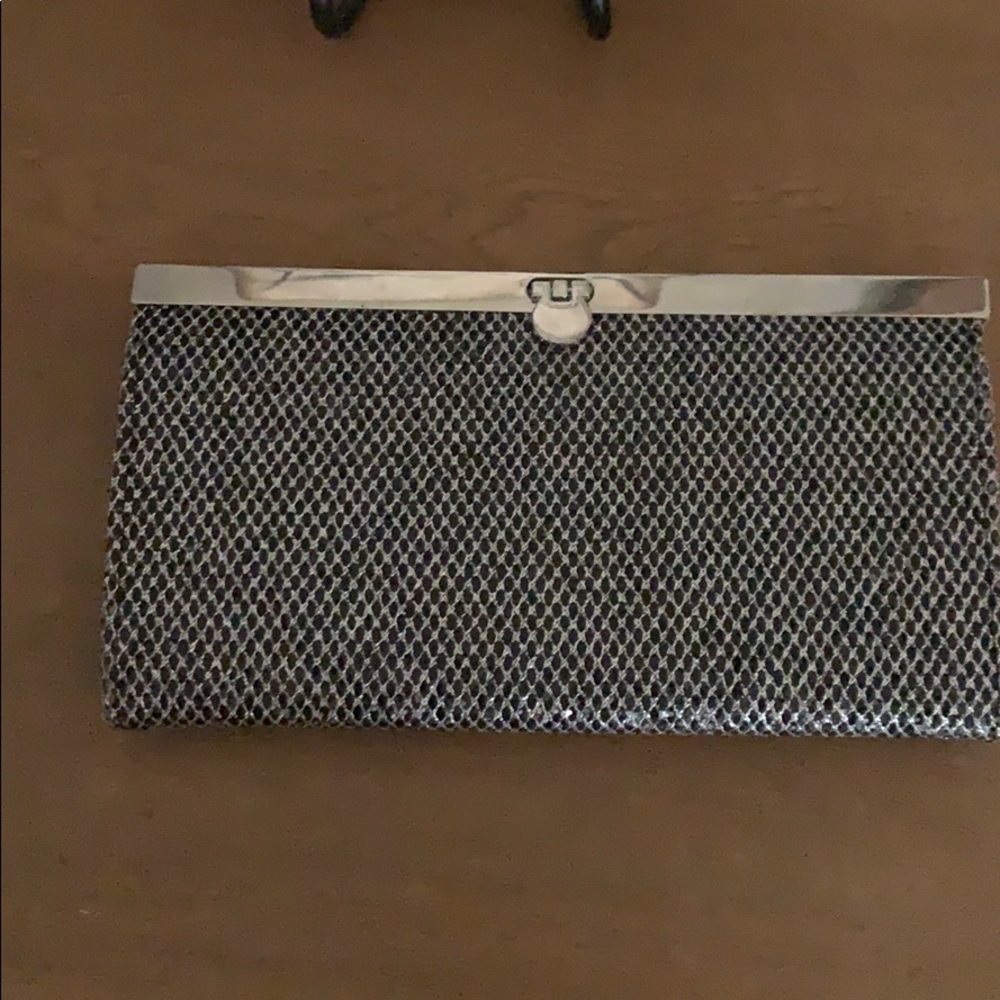 Bebe clutch